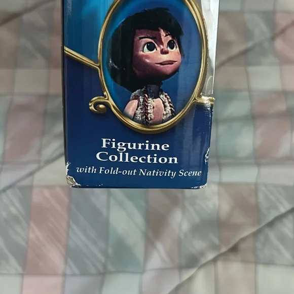 Little Drummer Boy Figurine Collection with Fold-Out Nativity Scene Toys R Us - Picture 8 of 16